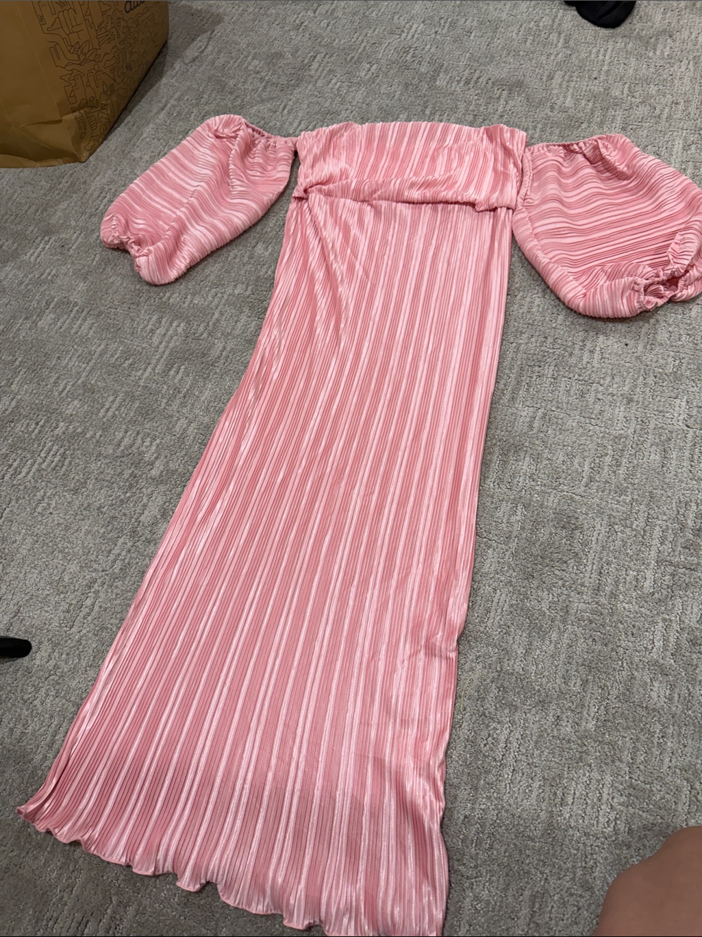 Momyknows Pink Off Shoulder Bandeau Ribbed Pleated Bodycon Puff Sleeve Gown — image 2 of 3
